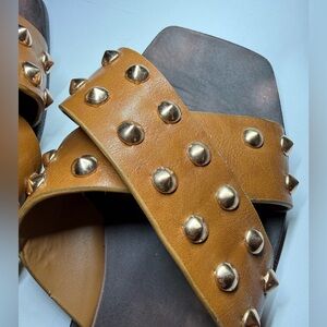 BAMBOO Women’s Dried Acorn With Gold Studs  Sandals Size 8.5